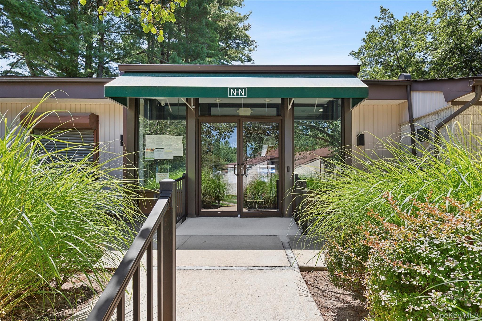 41 Richmond Boulevard Unit: 2B
