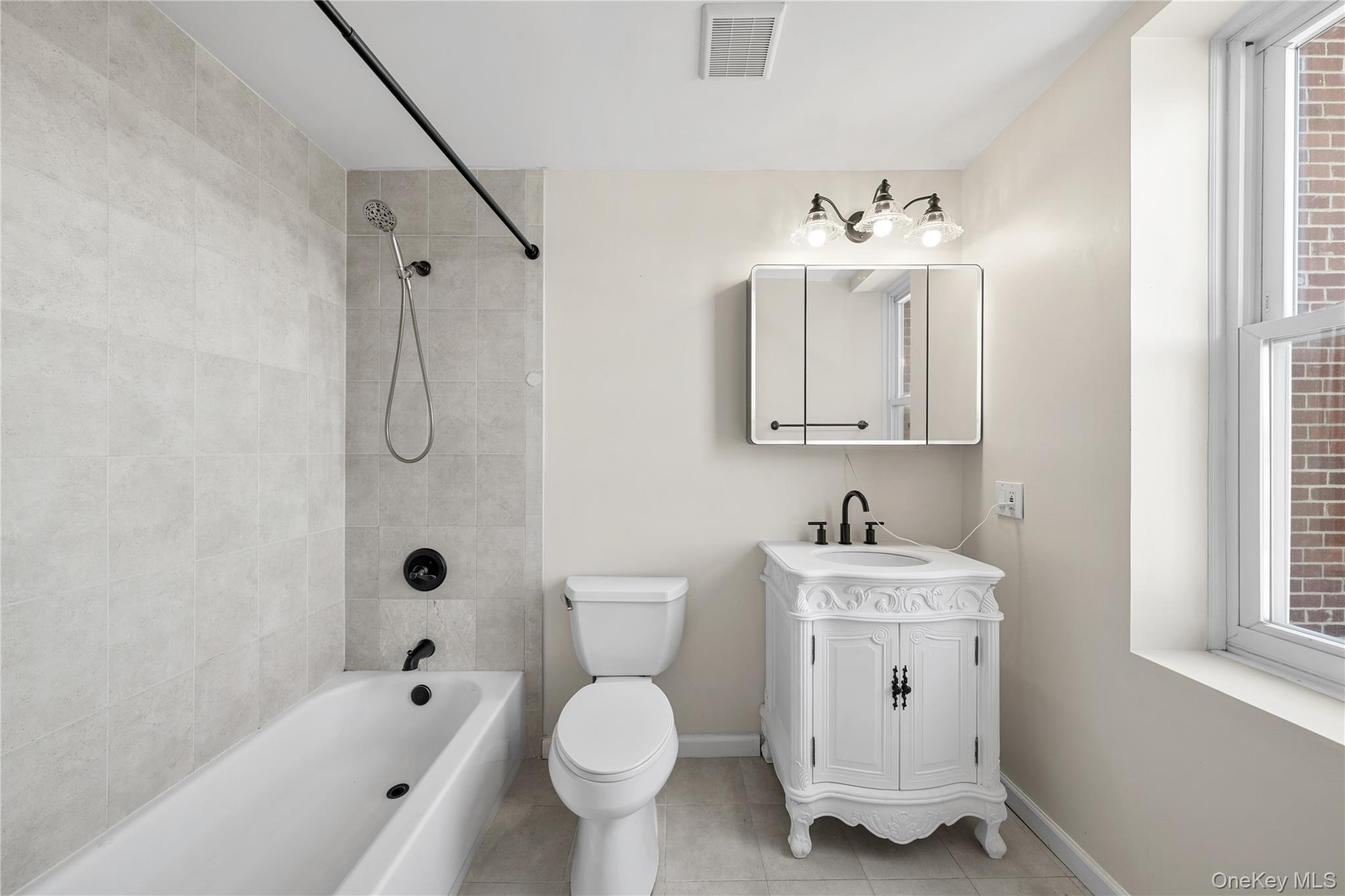 402 Jericho Turnpike Unit: 1