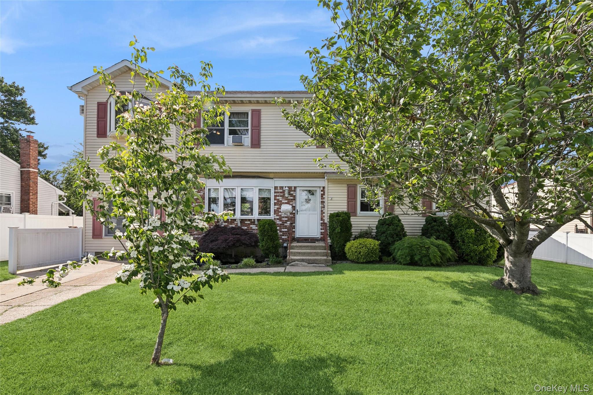 15 Willard Avenue