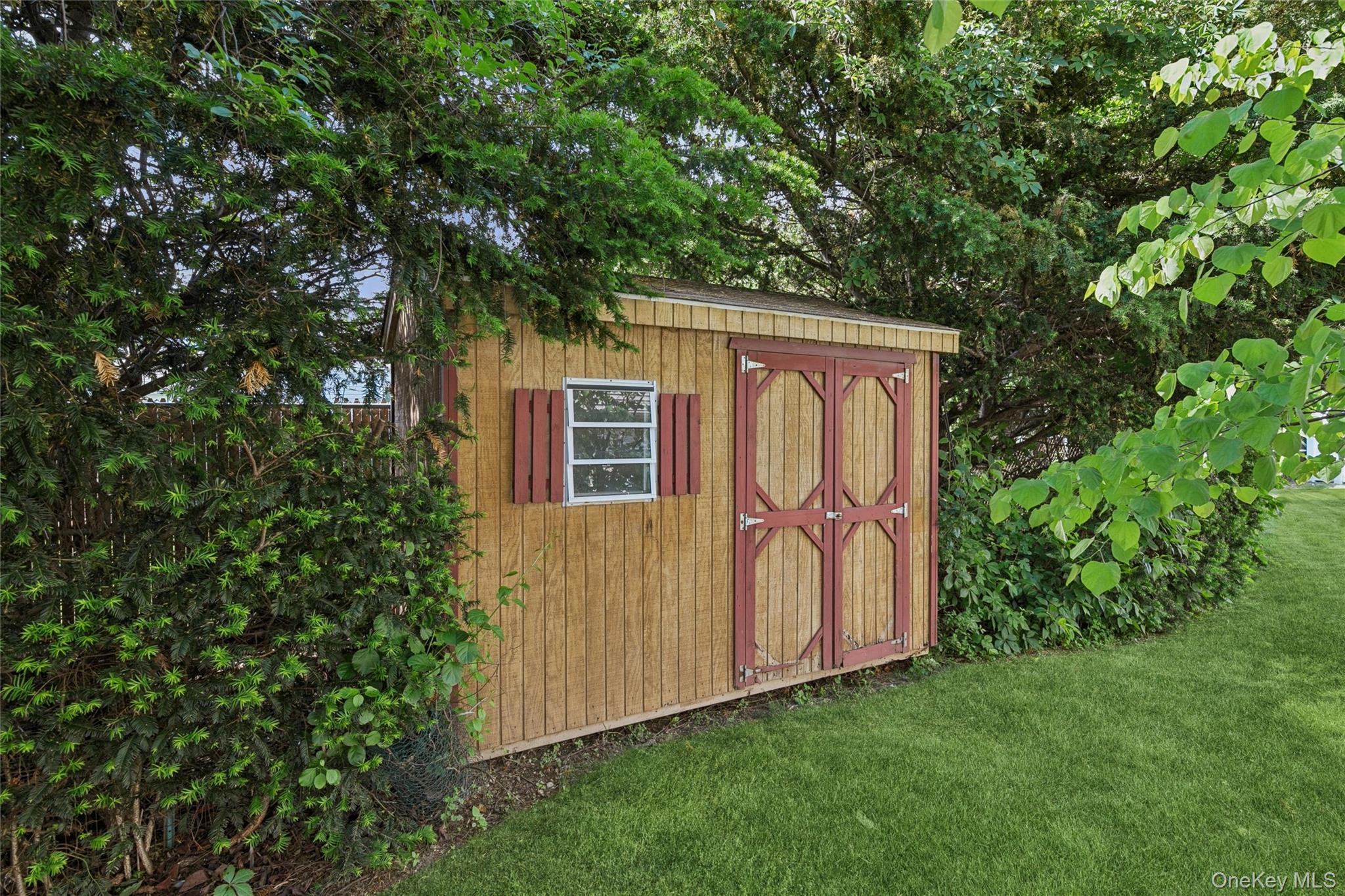 15 Willard Avenue