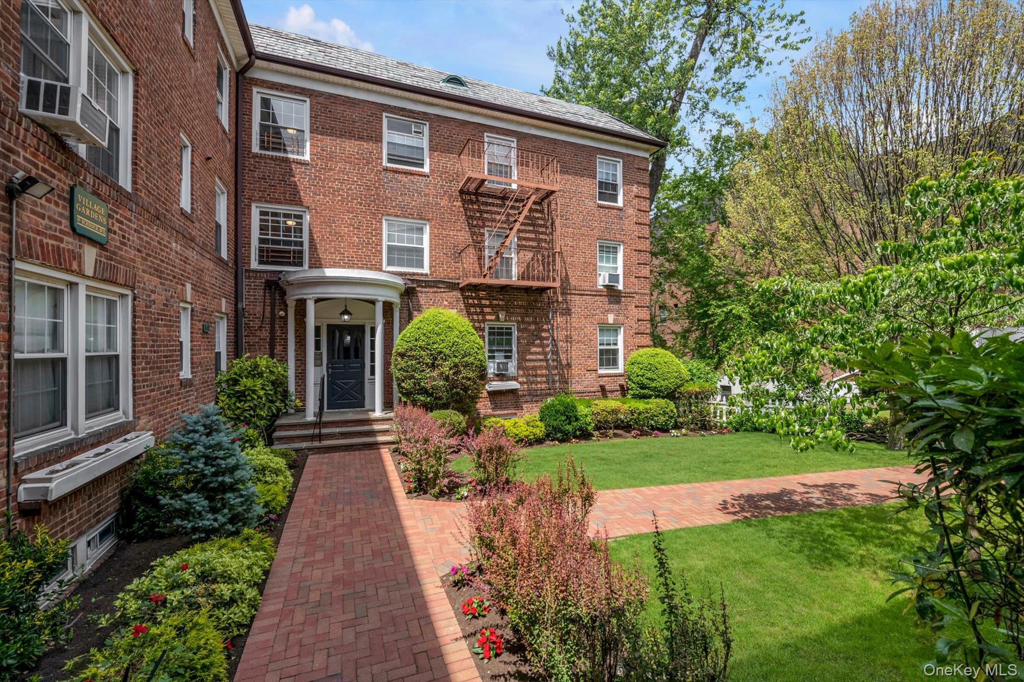 19 Schenck Avenue Unit: 1G