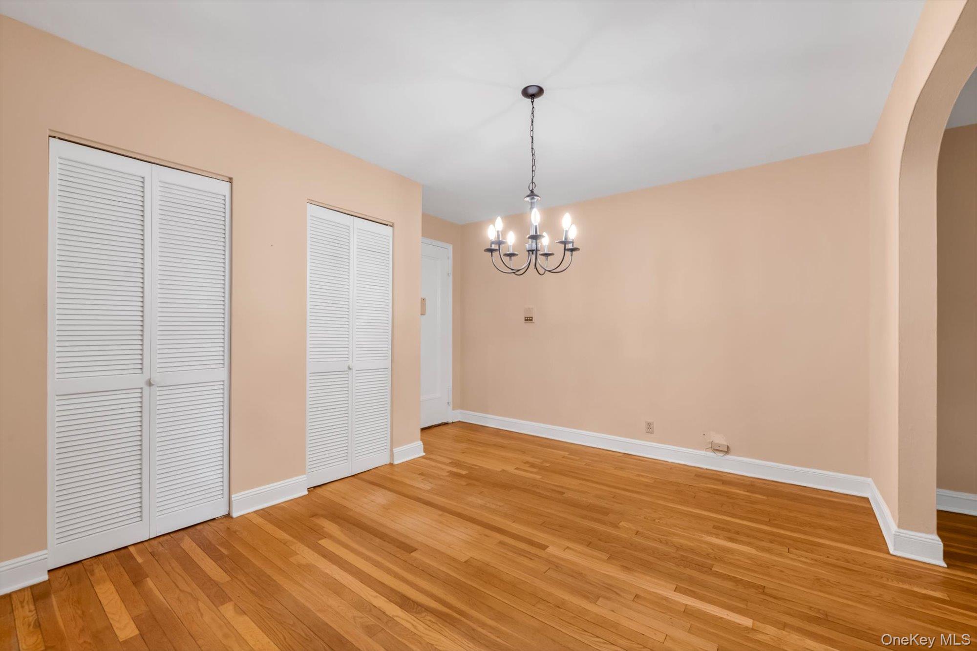 19 Schenck Avenue Unit: 1G