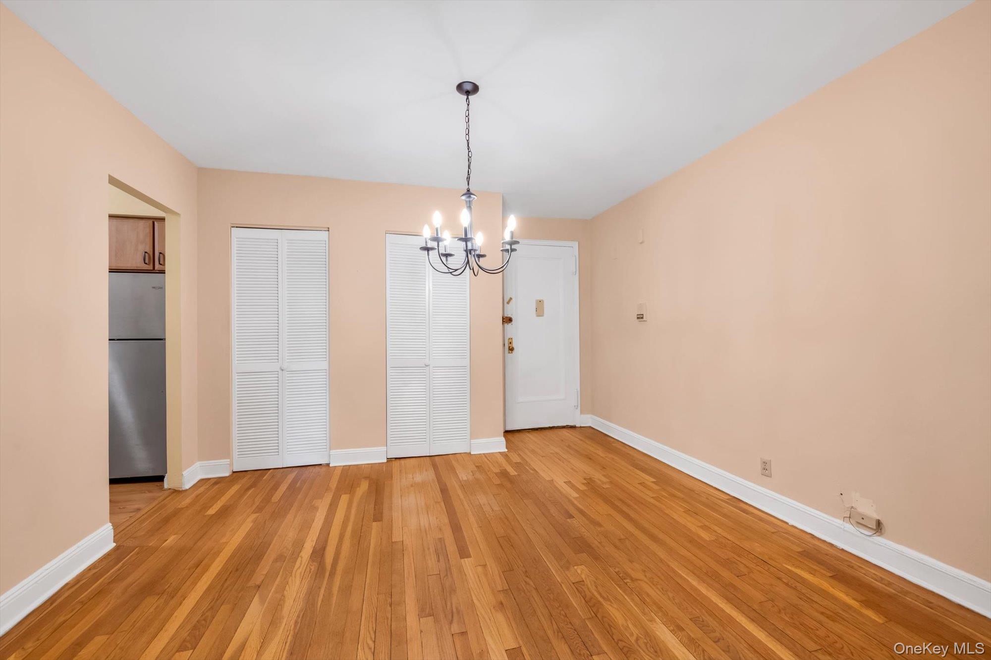 19 Schenck Avenue Unit: 1G