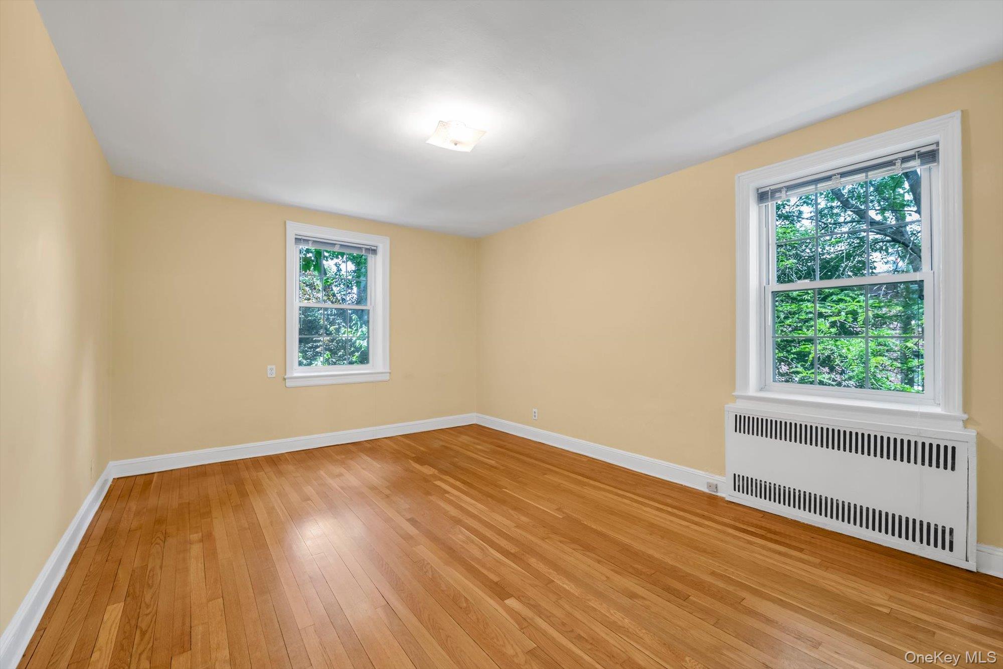 19 Schenck Avenue Unit: 1G