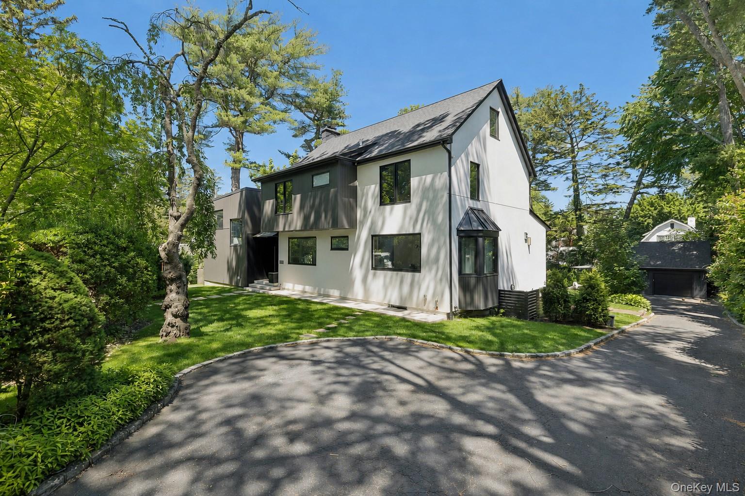 112 Huntington Road