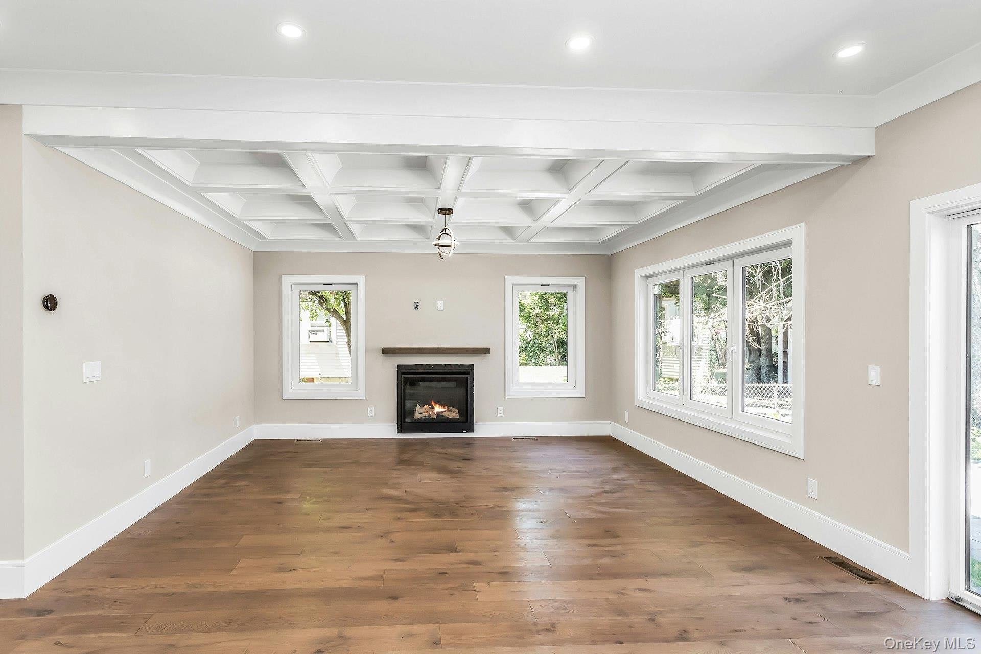 118 W Cherry Street