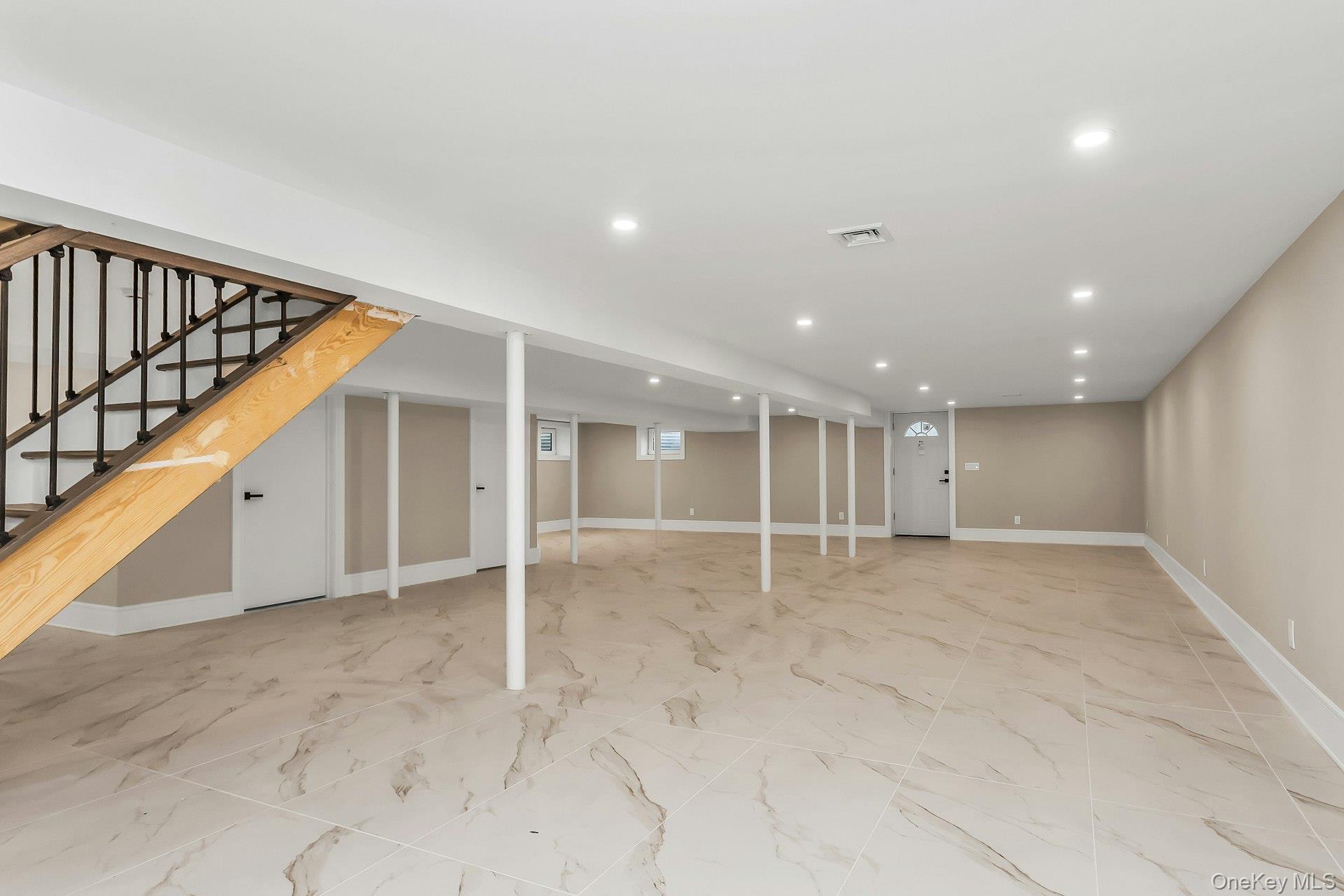 118 W Cherry Street