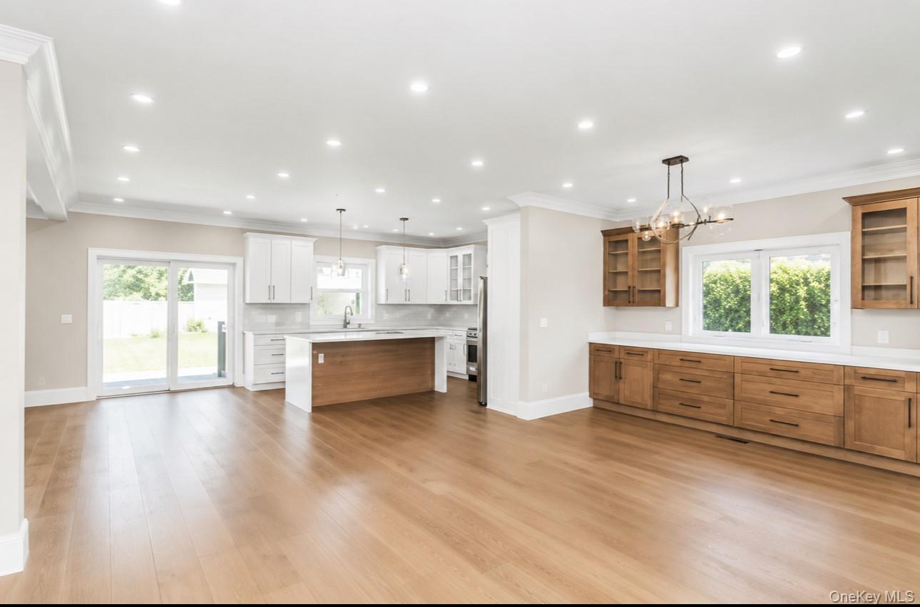 118 W Cherry Street