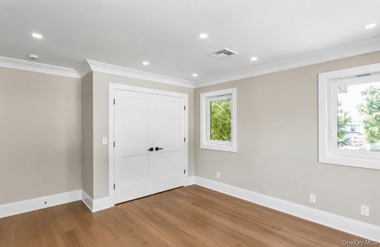 118 W Cherry Street