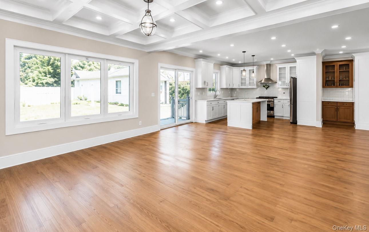 118 W Cherry Street