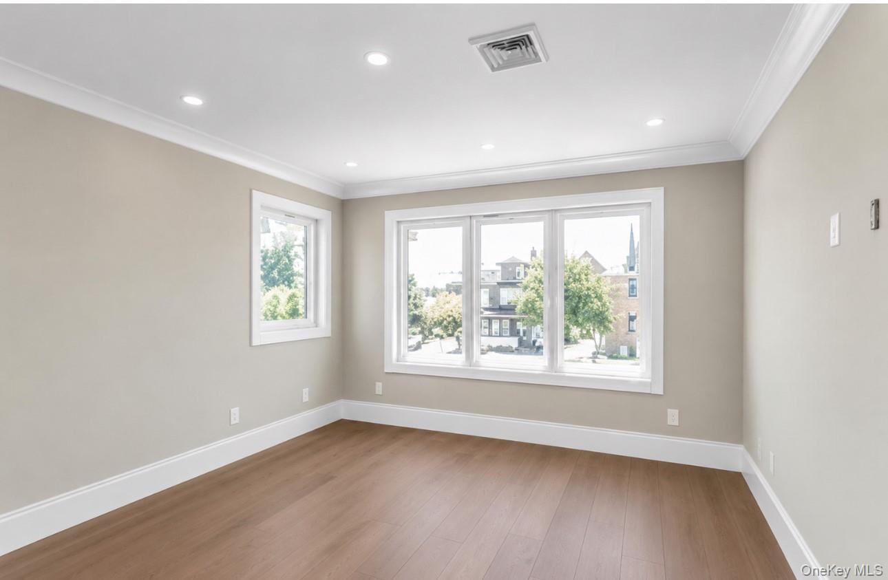 118 W Cherry Street