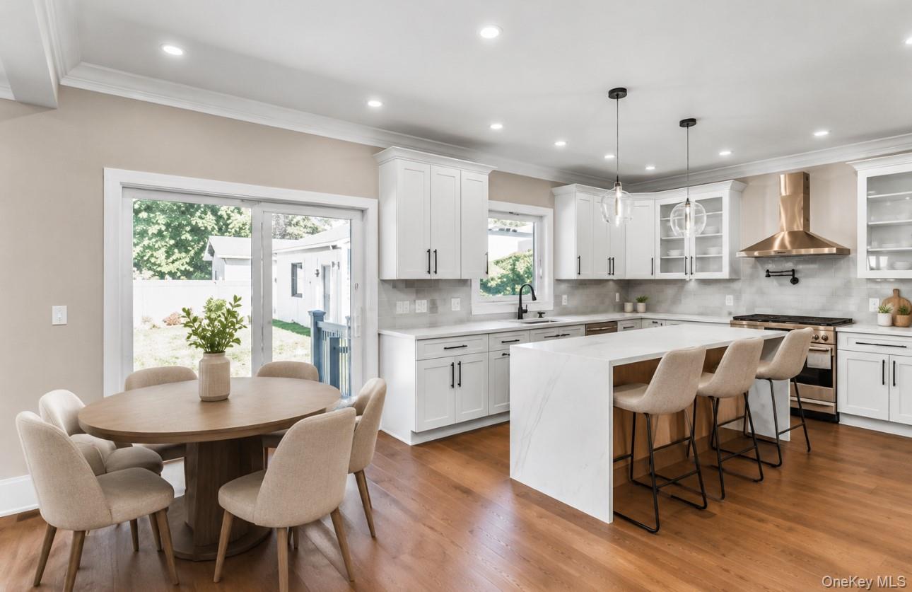 118 W Cherry Street