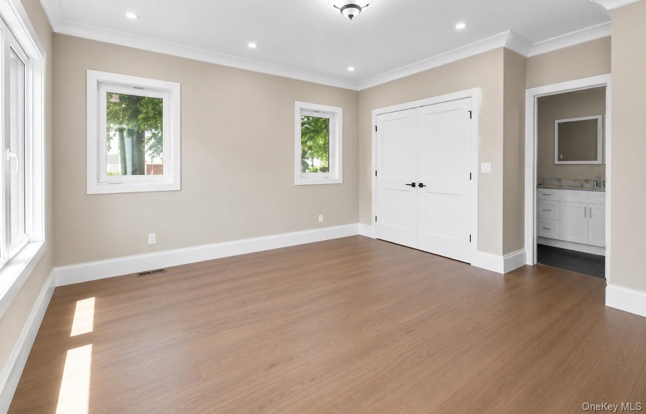 118 W Cherry Street