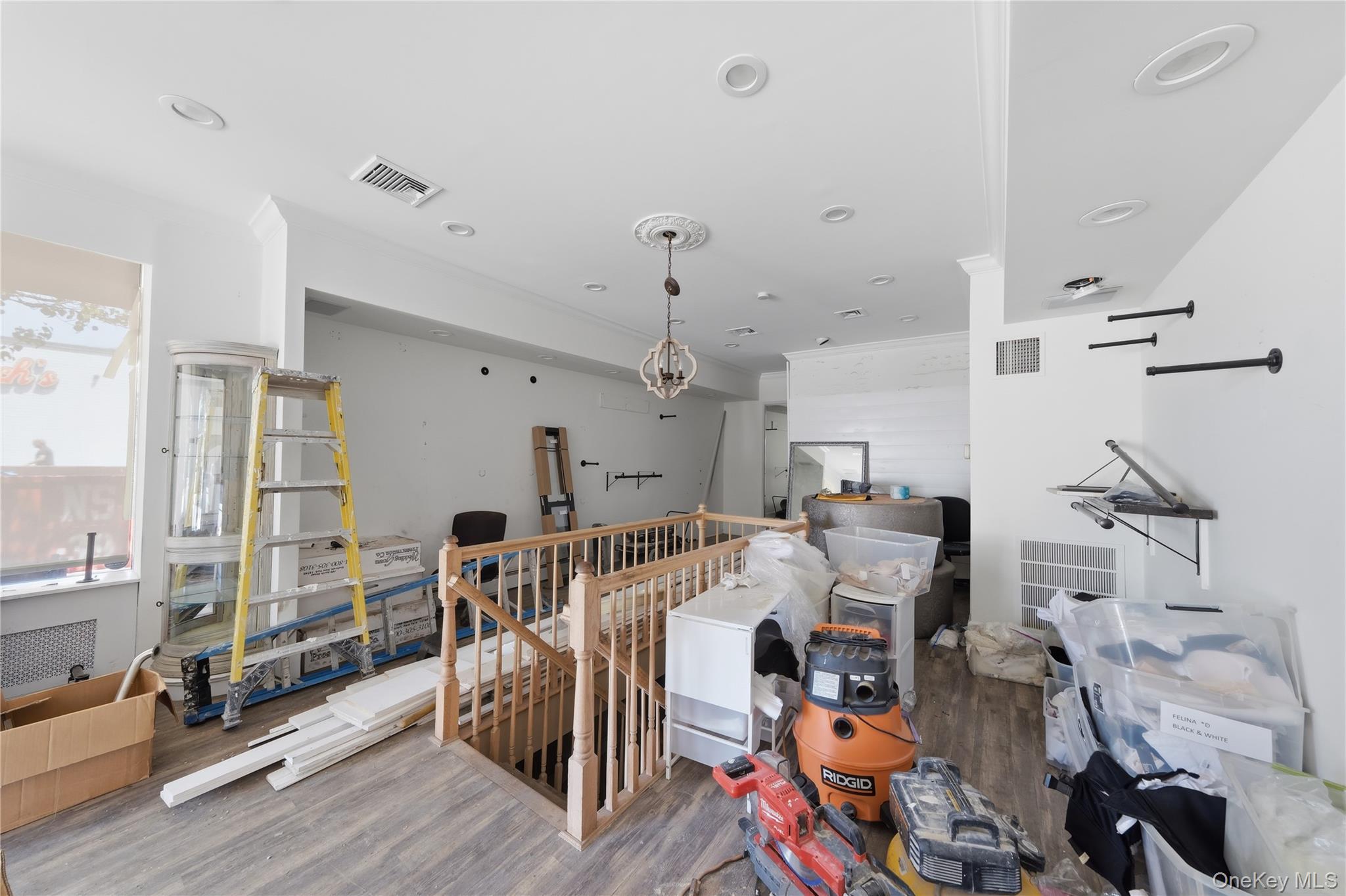 9 Central Avenue