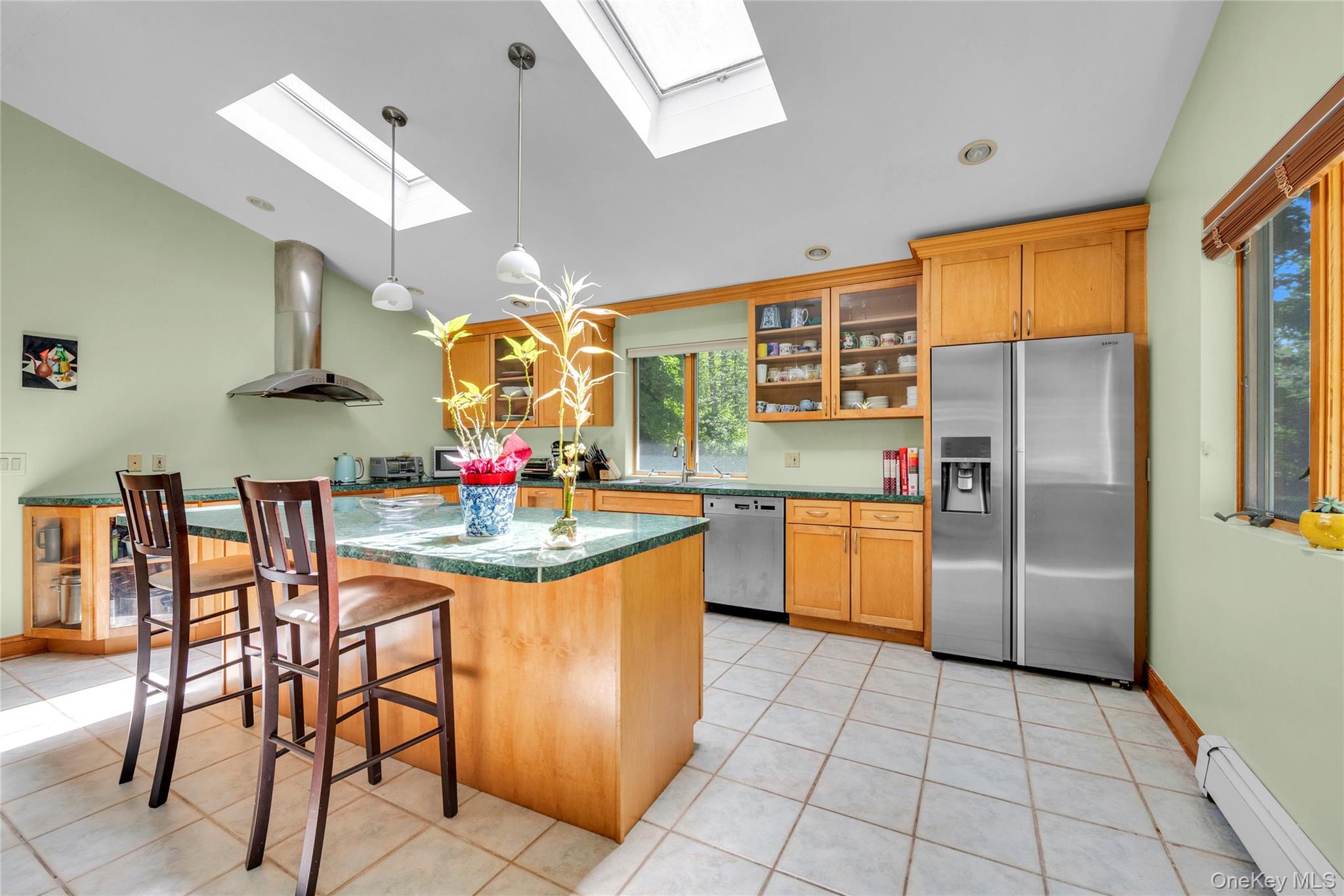 5 Eden Roc Drive