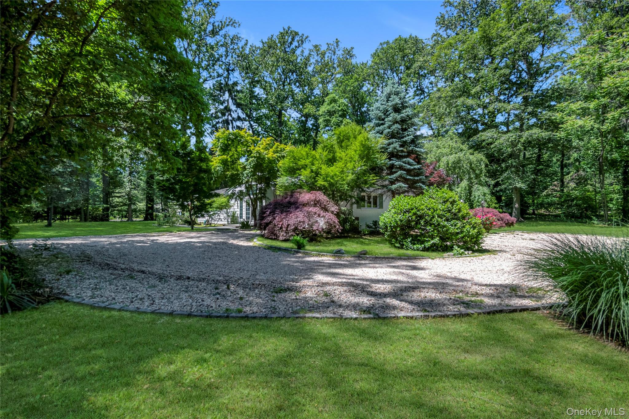 5 Eden Roc Drive