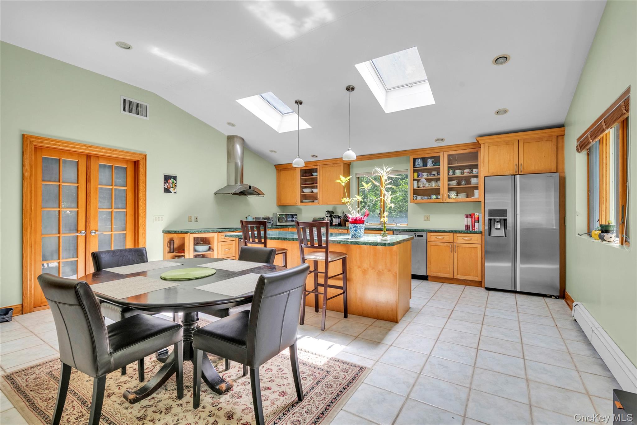 5 Eden Roc Drive