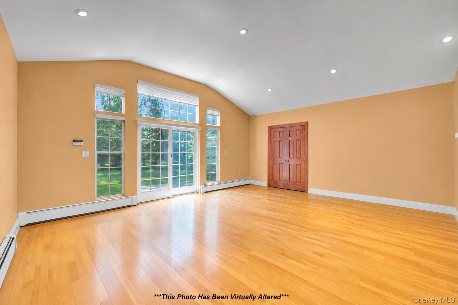 5 Eden Roc Drive