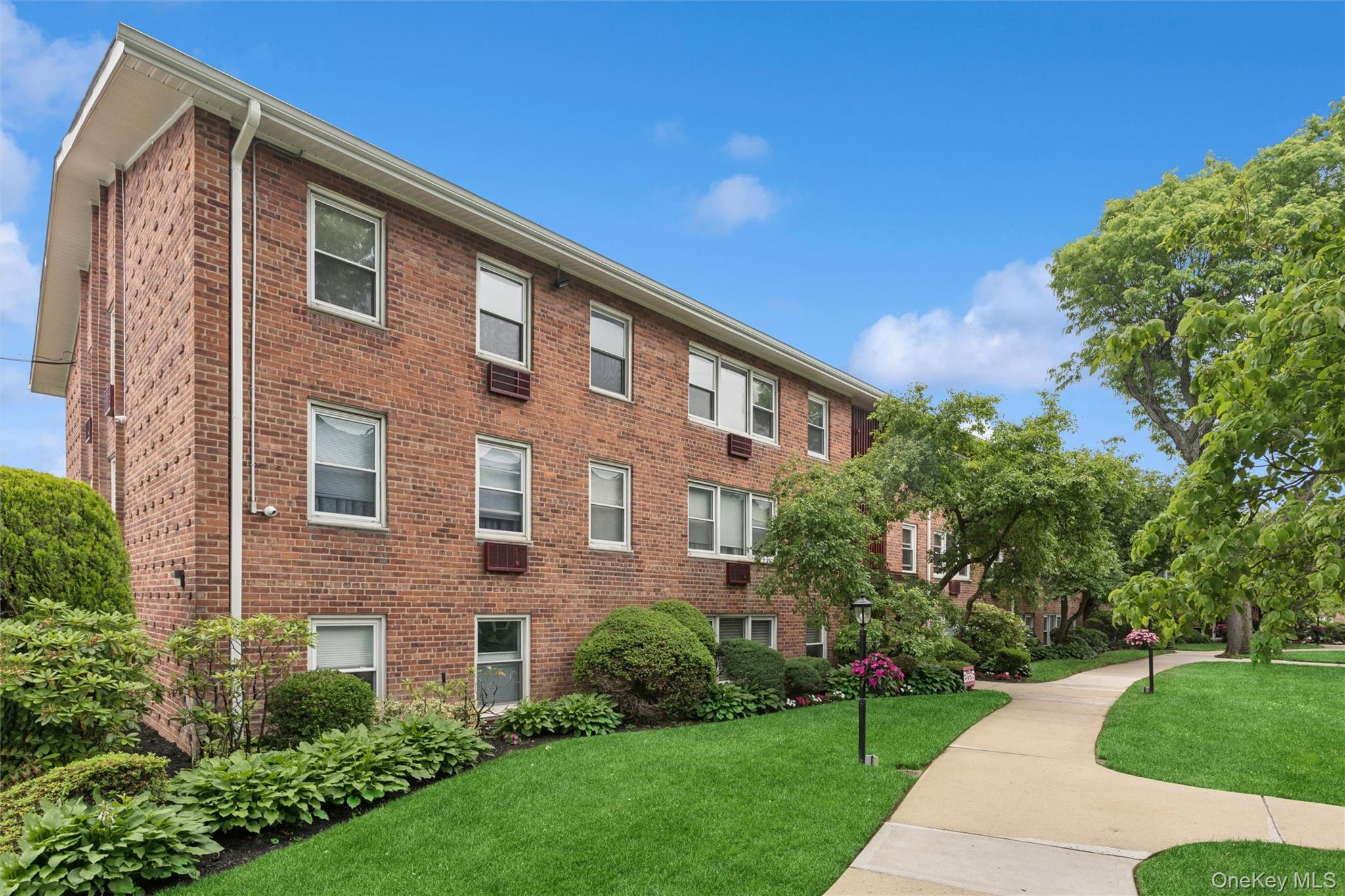 61 Maine Avenue Unit: D12