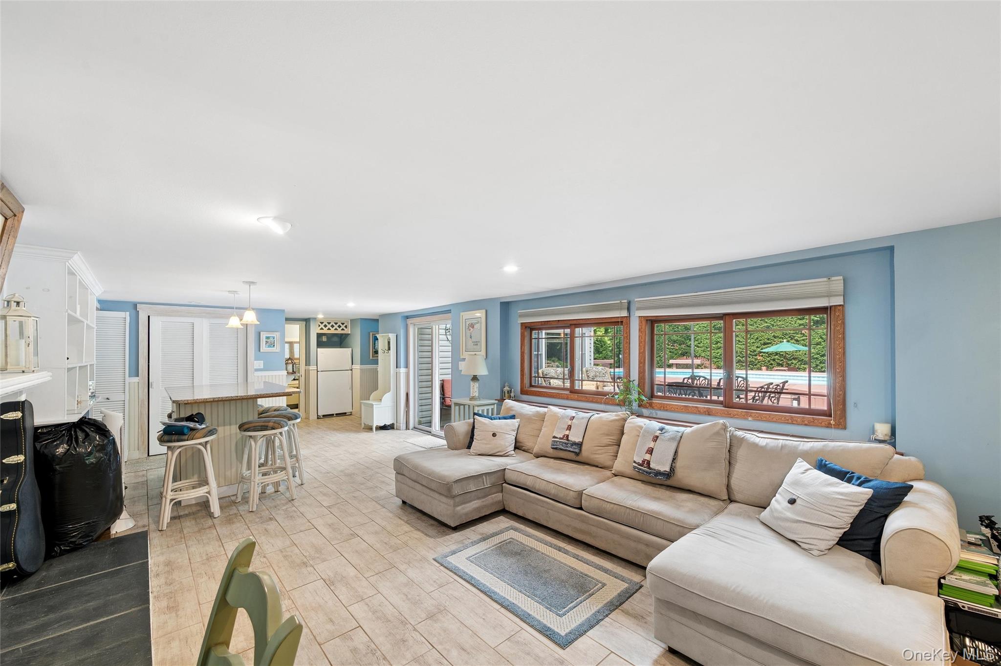318 Lakeshore Boulevard