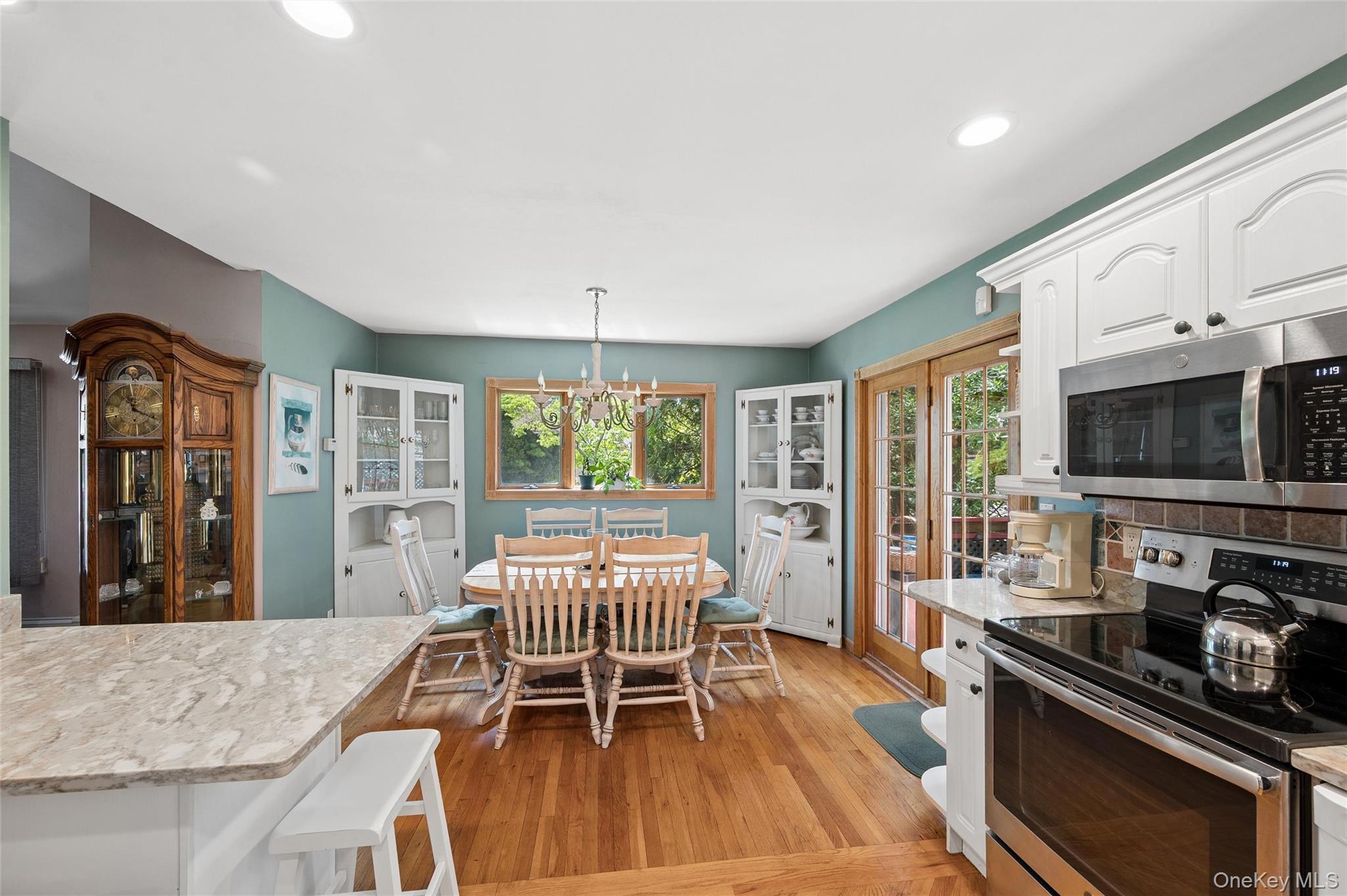 318 Lakeshore Boulevard