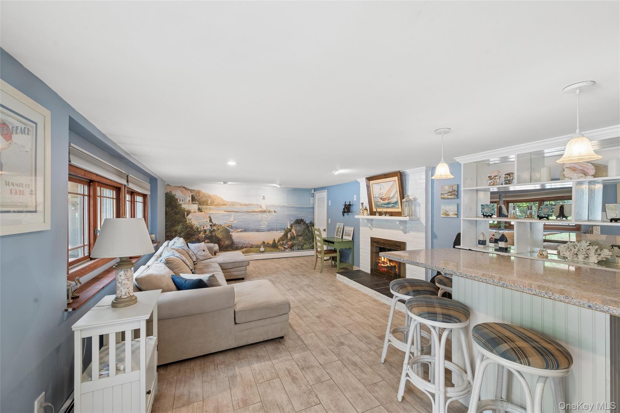 318 Lakeshore Boulevard
