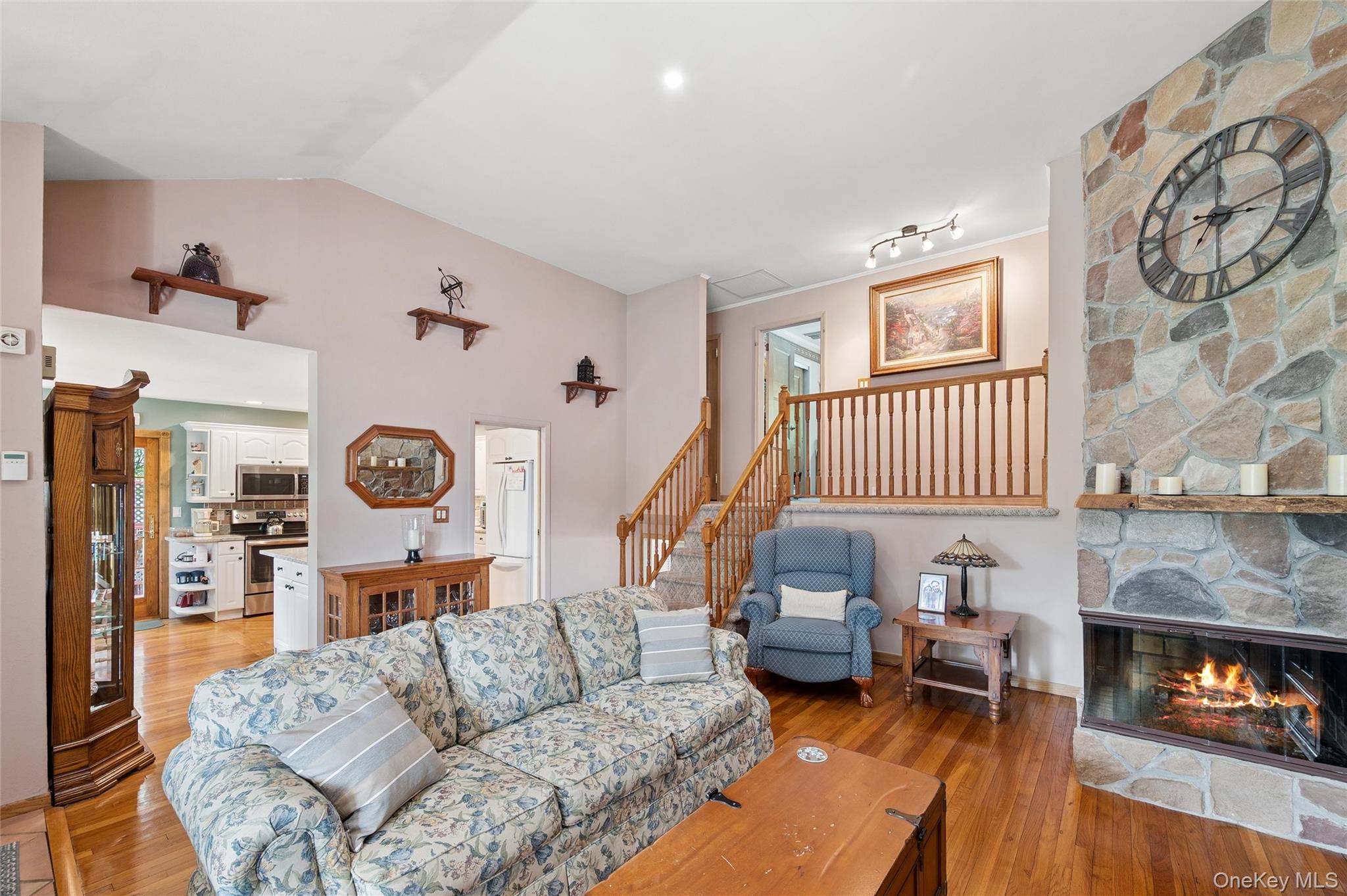 318 Lakeshore Boulevard