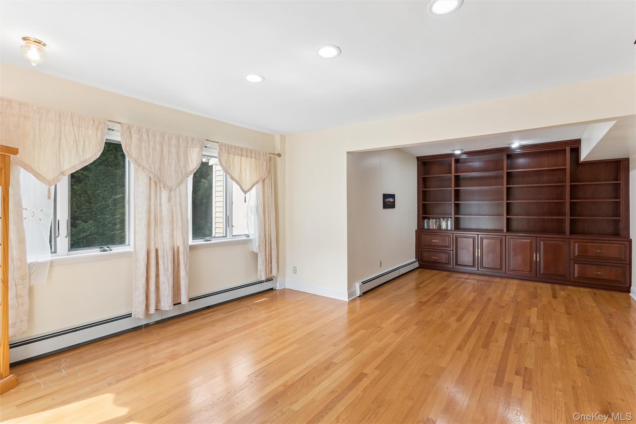 72 Lake End Road