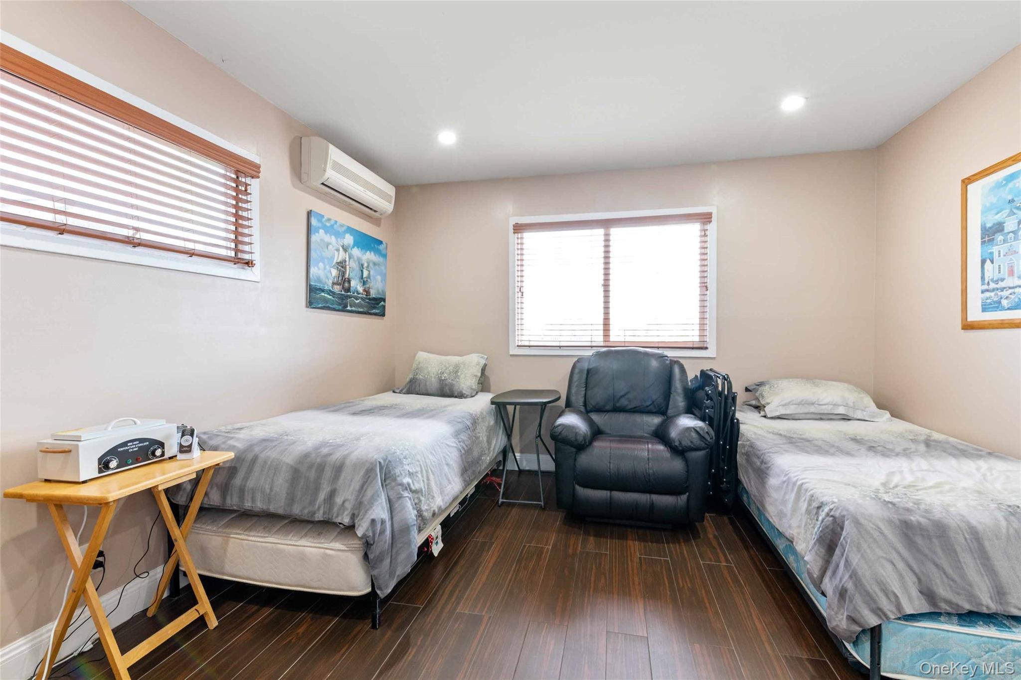 125 Beach 3rd Street