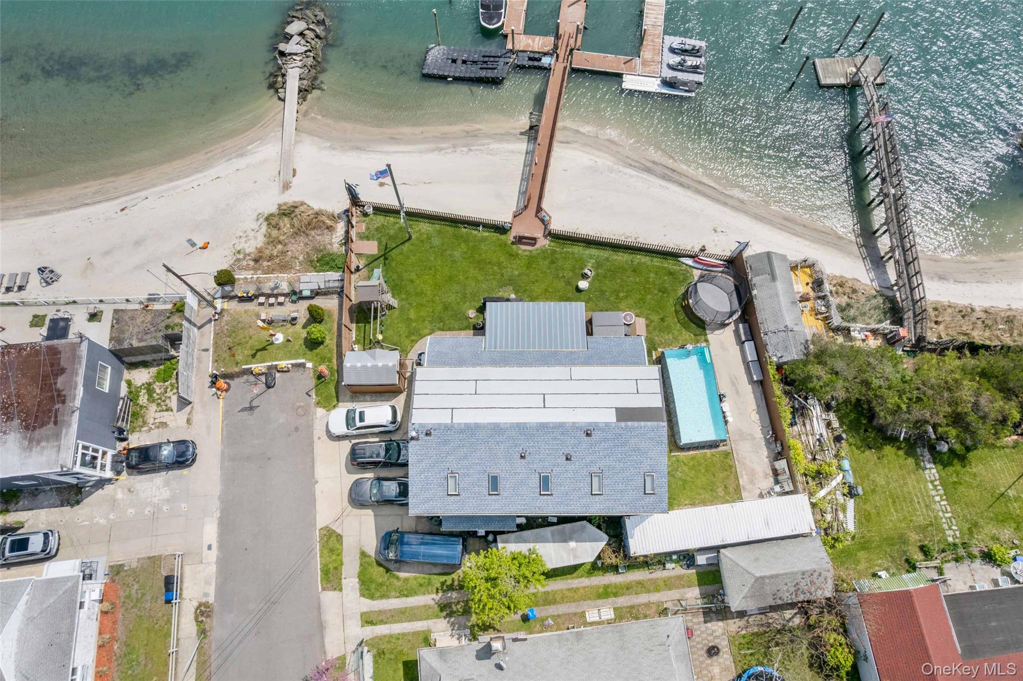 125 Beach 3rd Street