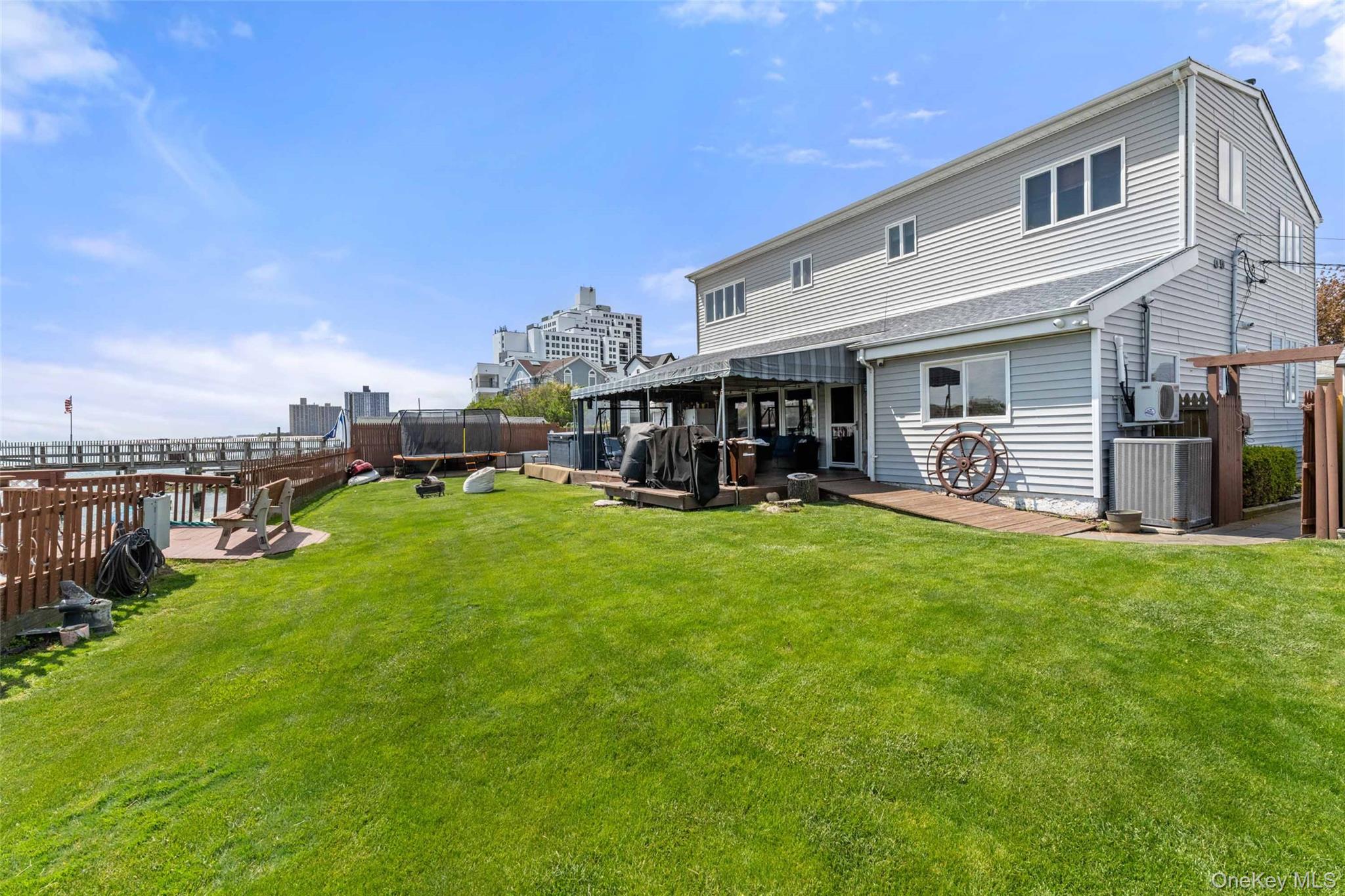 125 Beach 3rd Street