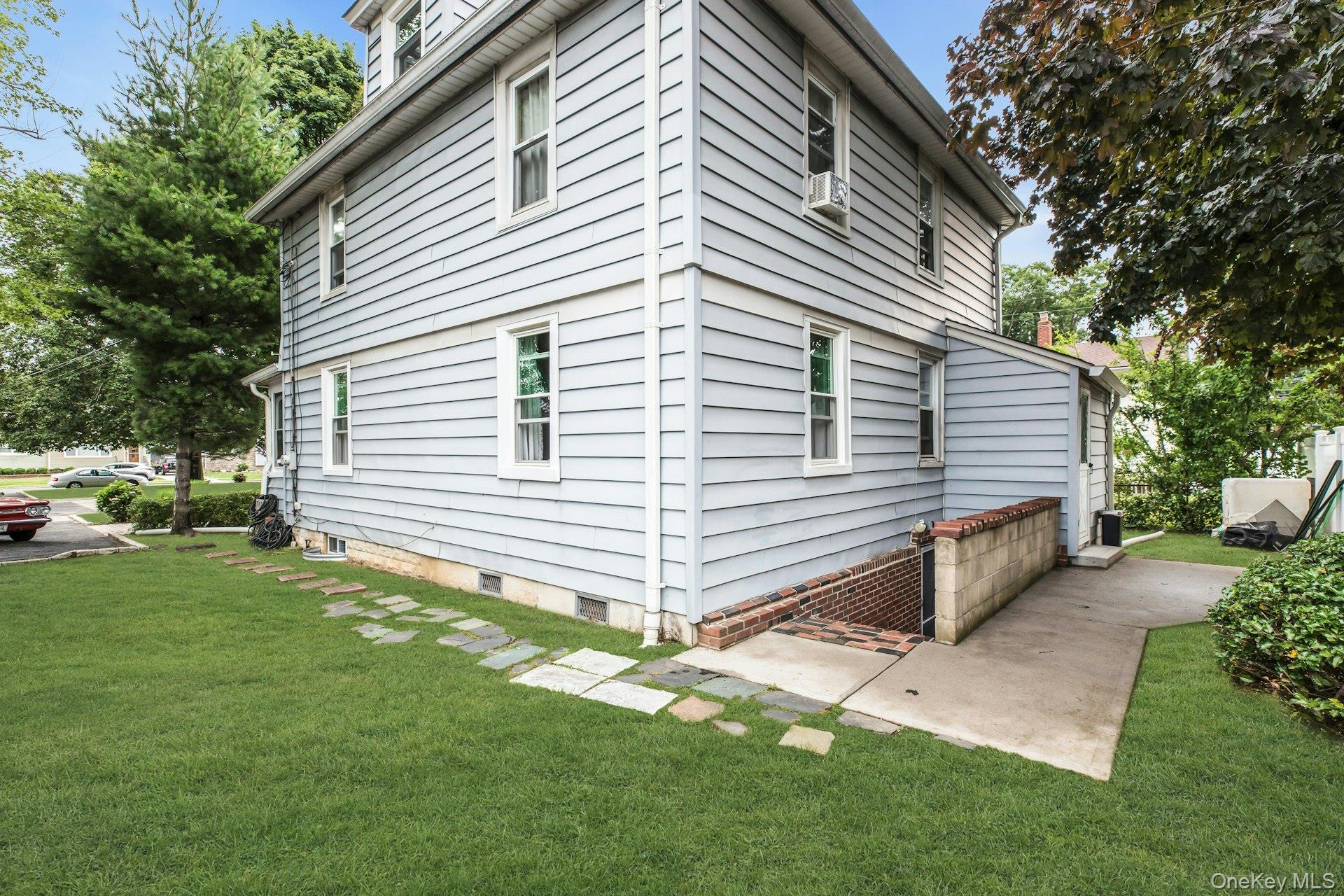 436 Bedell Terrace