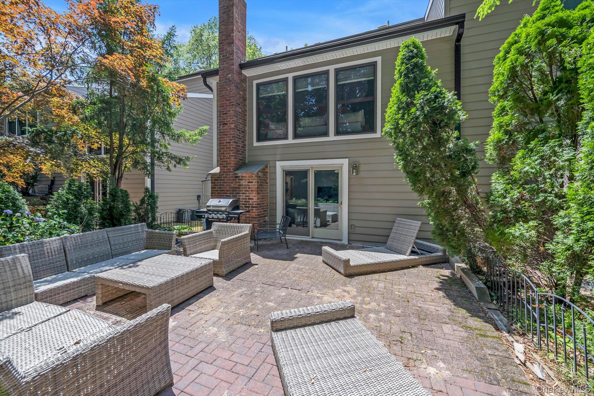 15 High Oaks Court