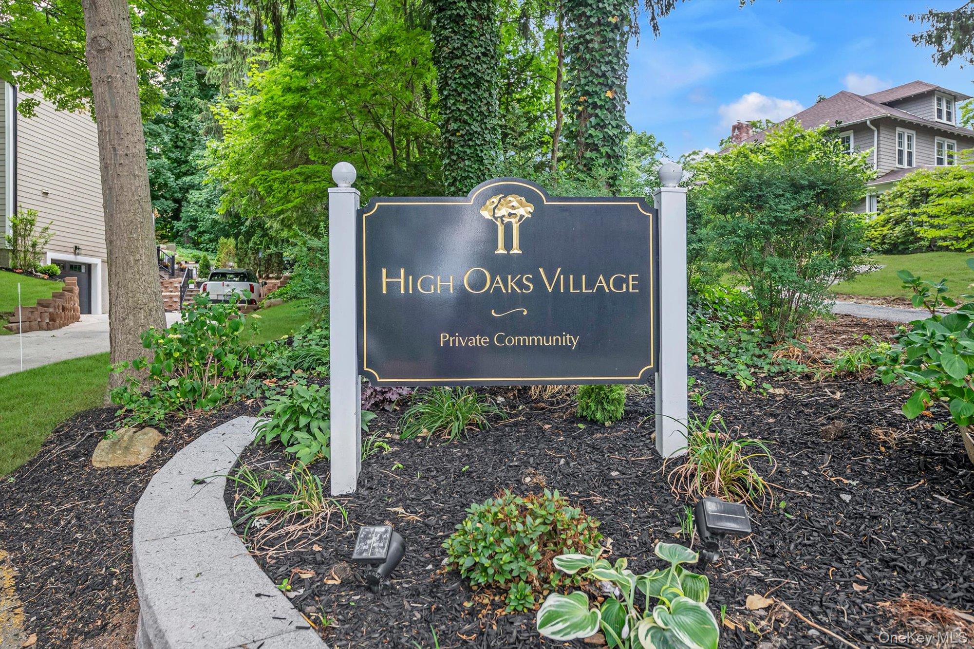 15 High Oaks Court