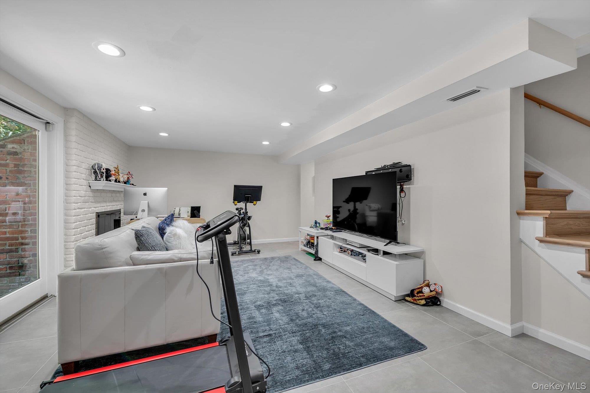 15 High Oaks Court