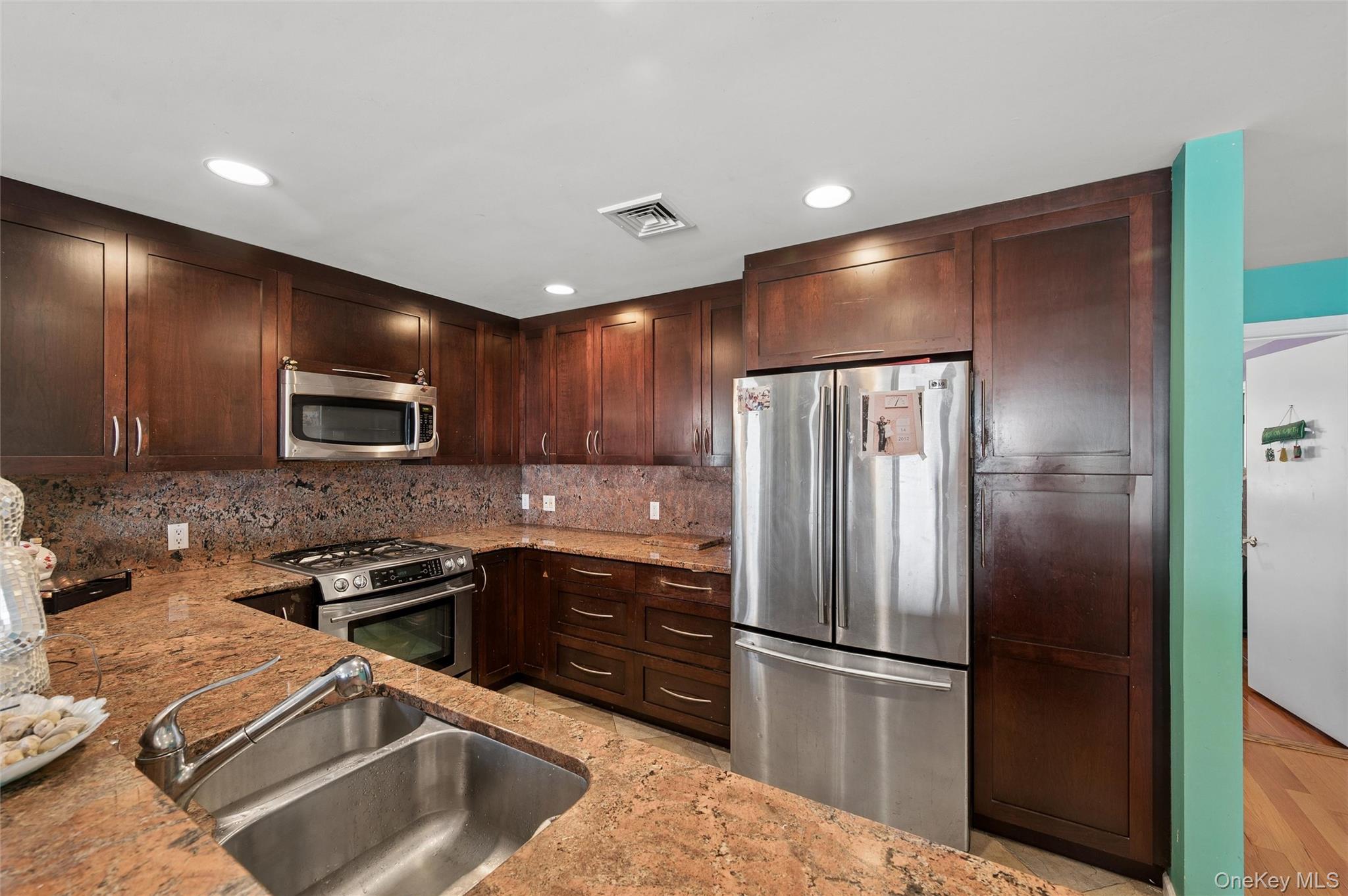452 Oceanfront Unit: 102