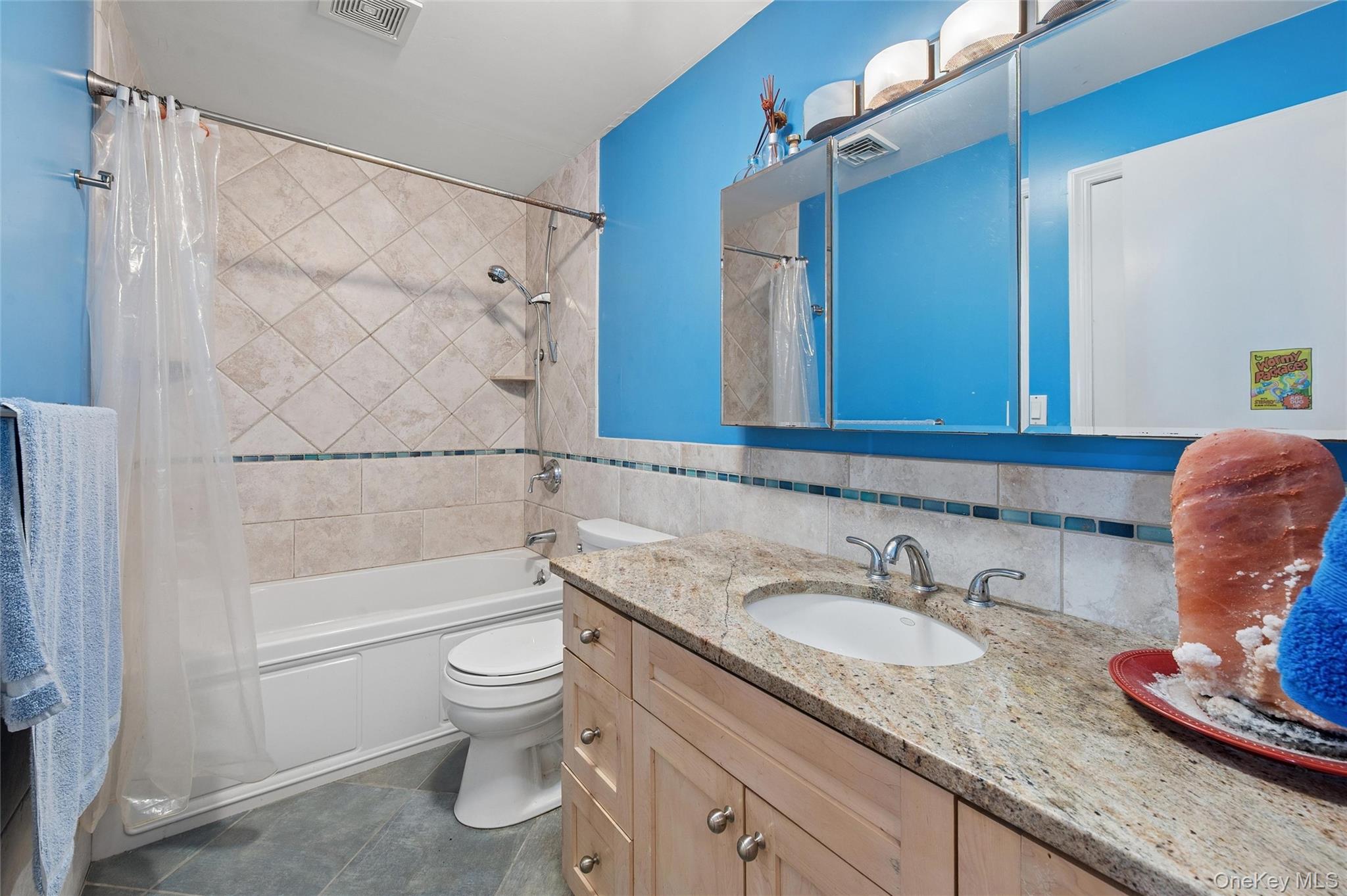 452 Oceanfront Unit: 102