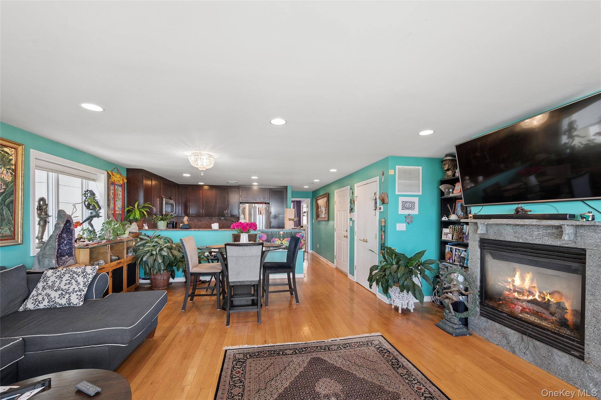 452 Oceanfront Unit: 102