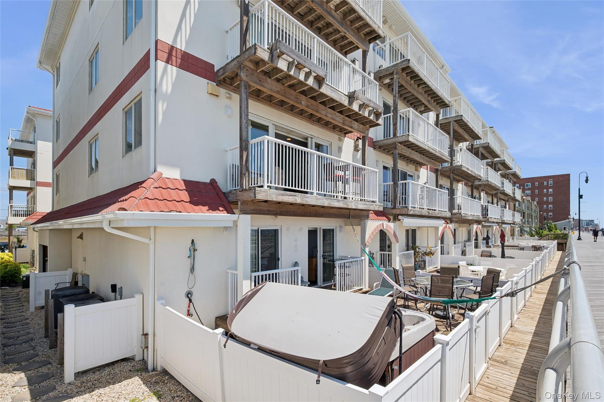 452 Oceanfront Unit: 102