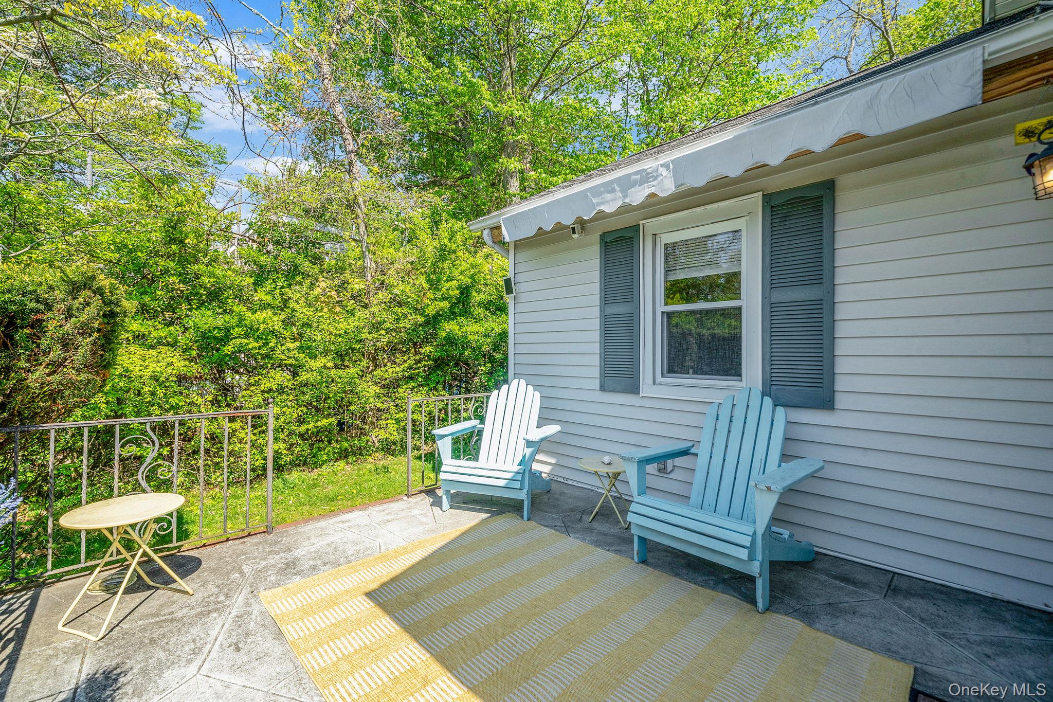 24 Locust Road