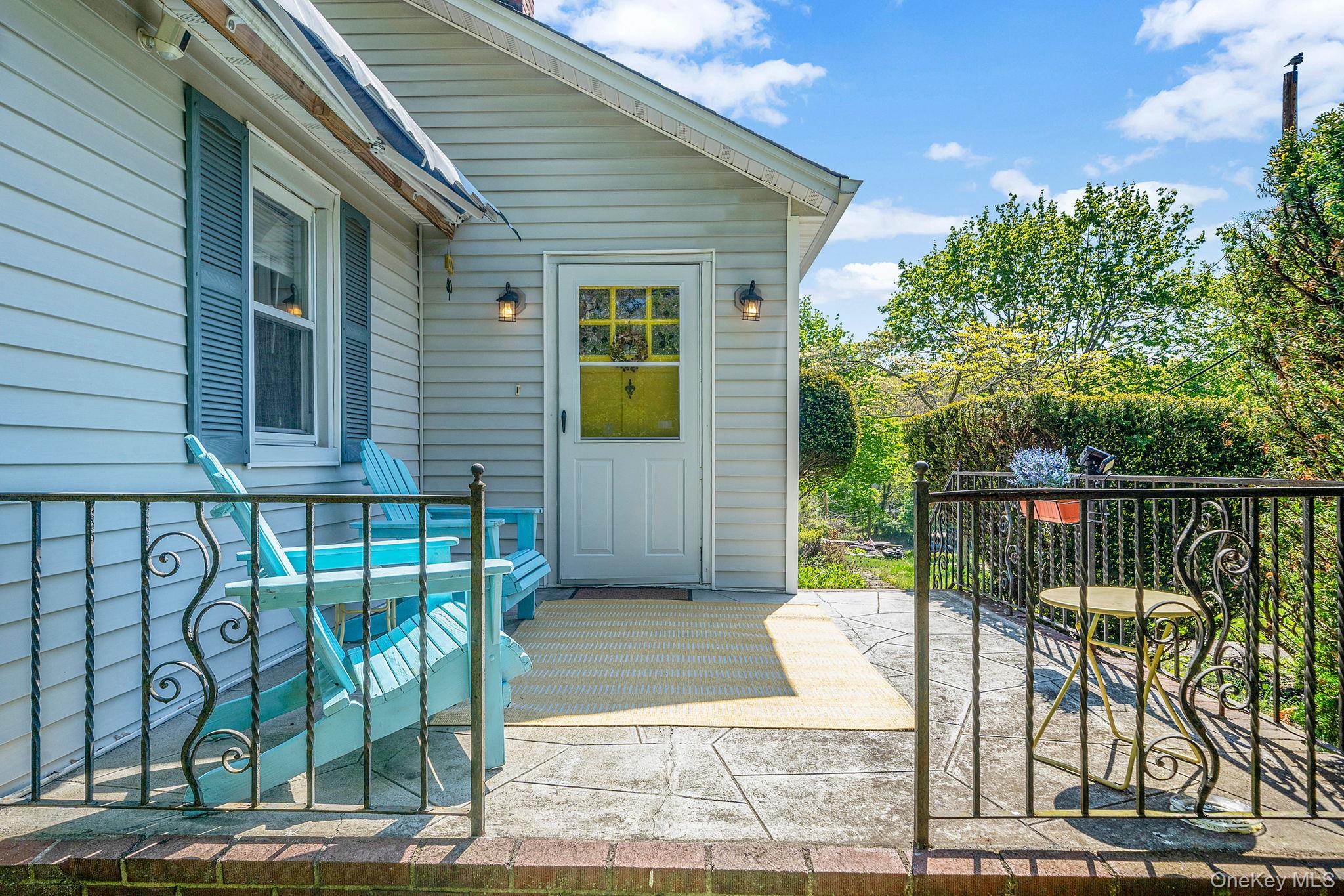 24 Locust Road