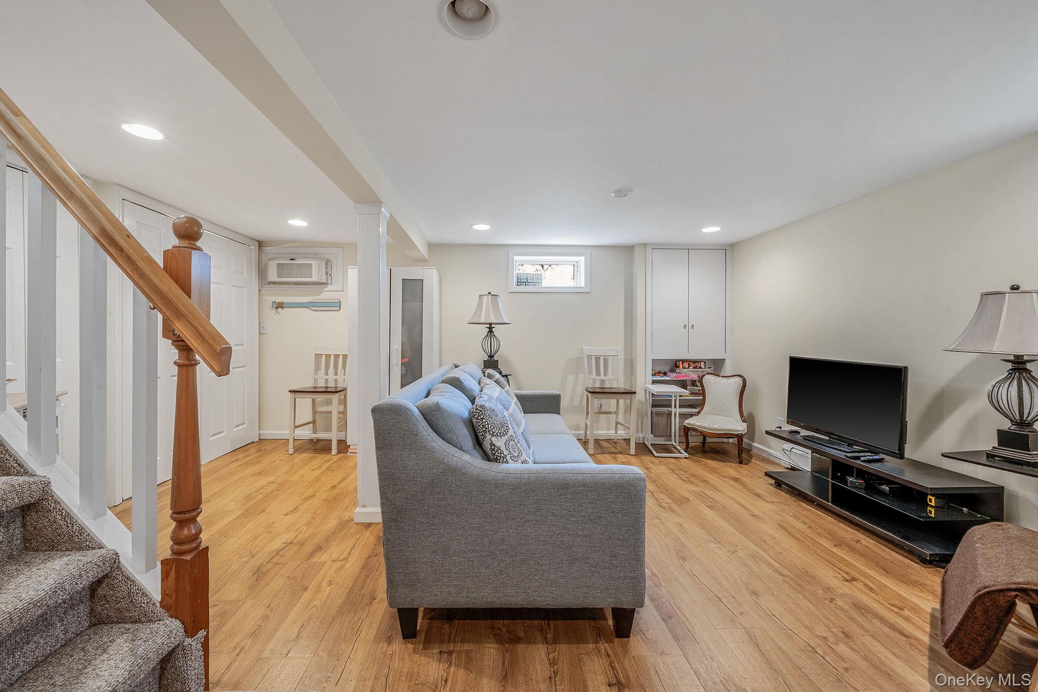 24 Locust Road