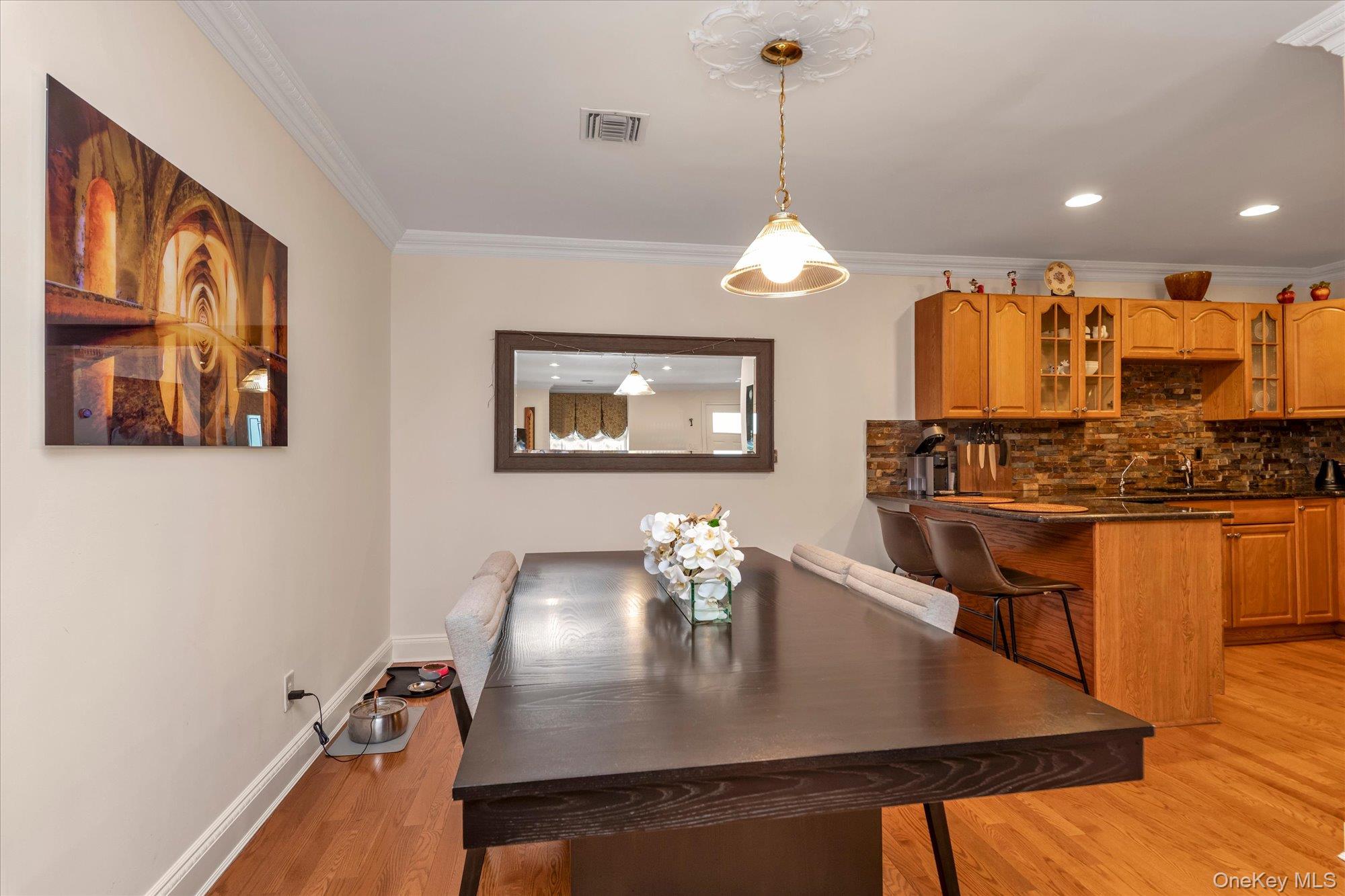 150 I U Willets Road