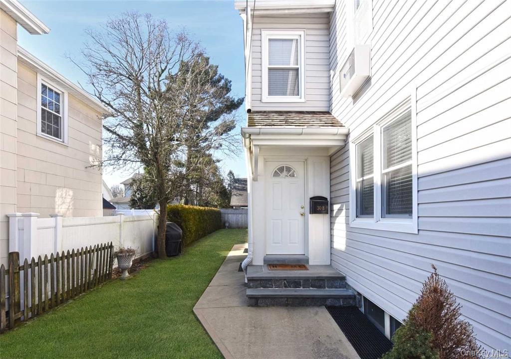30 N Maryland Avenue Unit: B