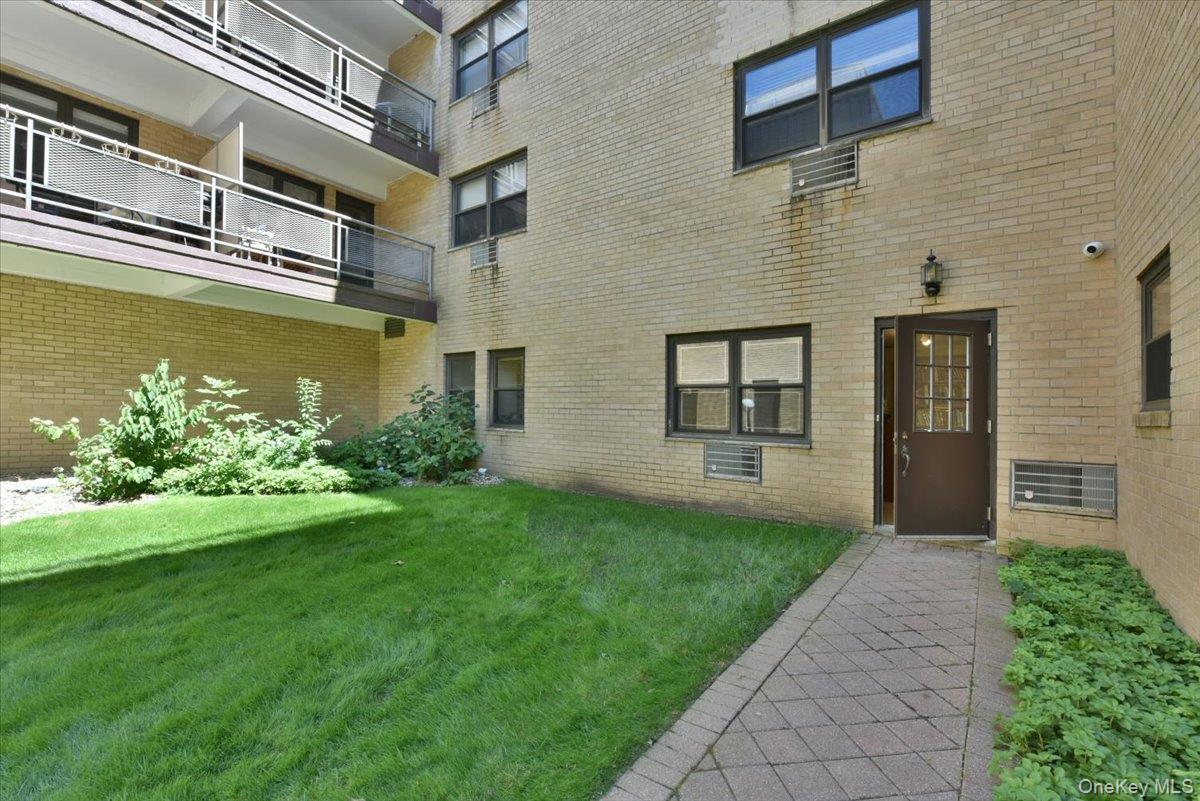 40 STONER Avenue Unit: 01