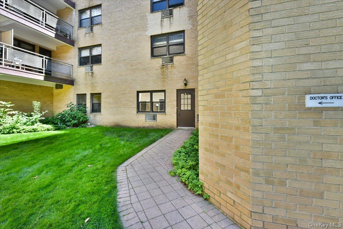 40 STONER Avenue Unit: 01