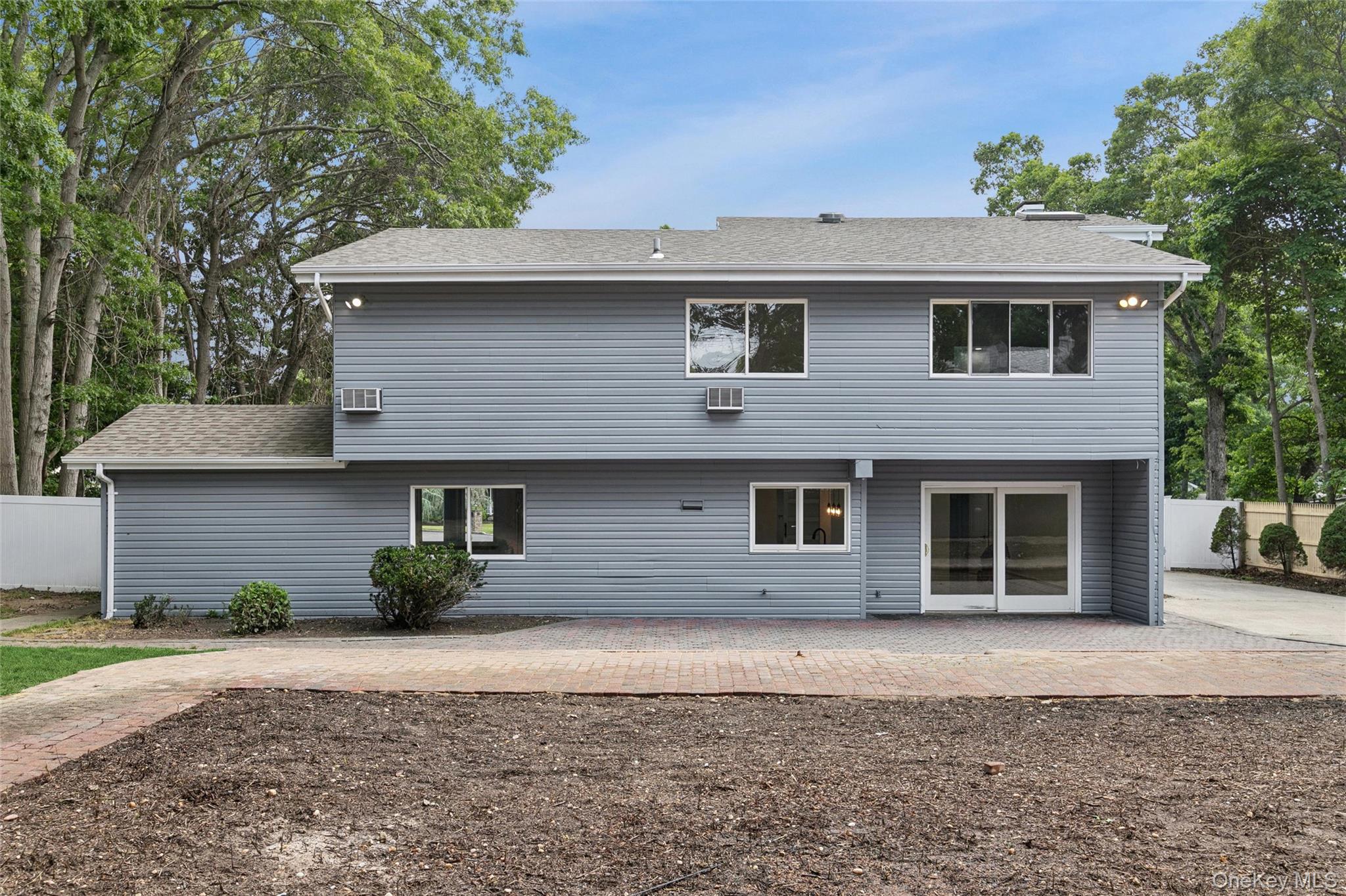 19 Nixon Street