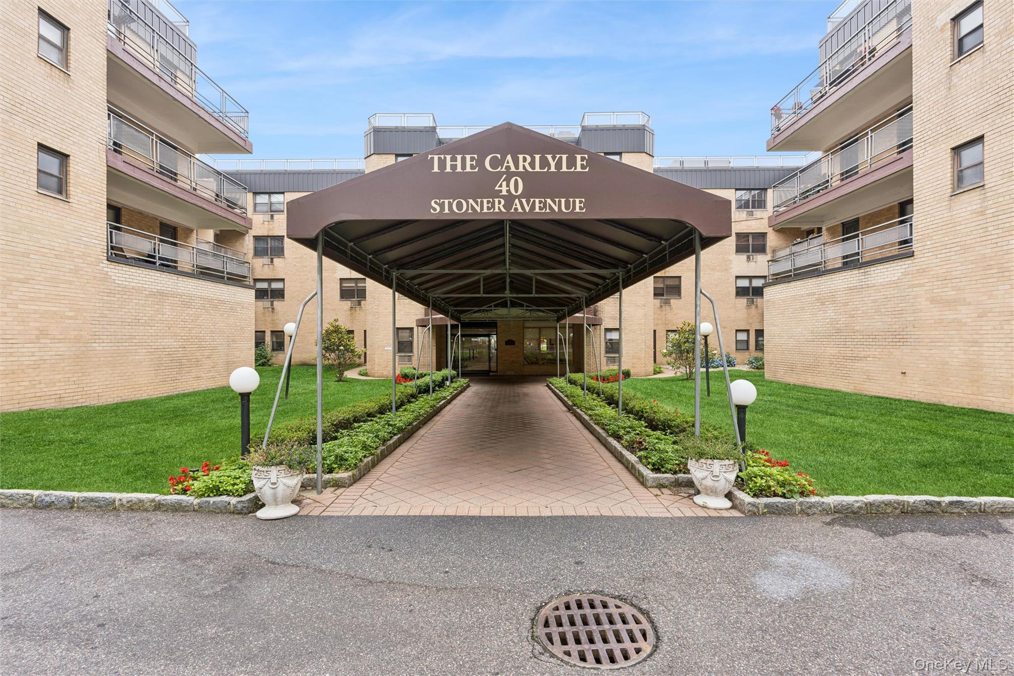 40 Stoner Avenue Unit: 1R