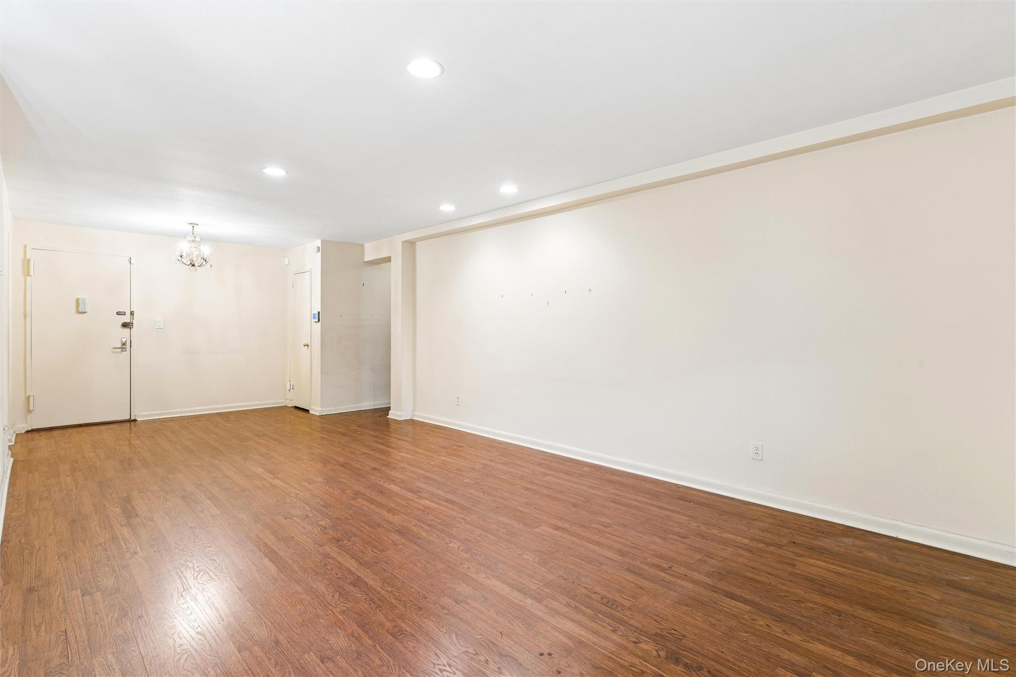 40 Stoner Avenue Unit: 1R