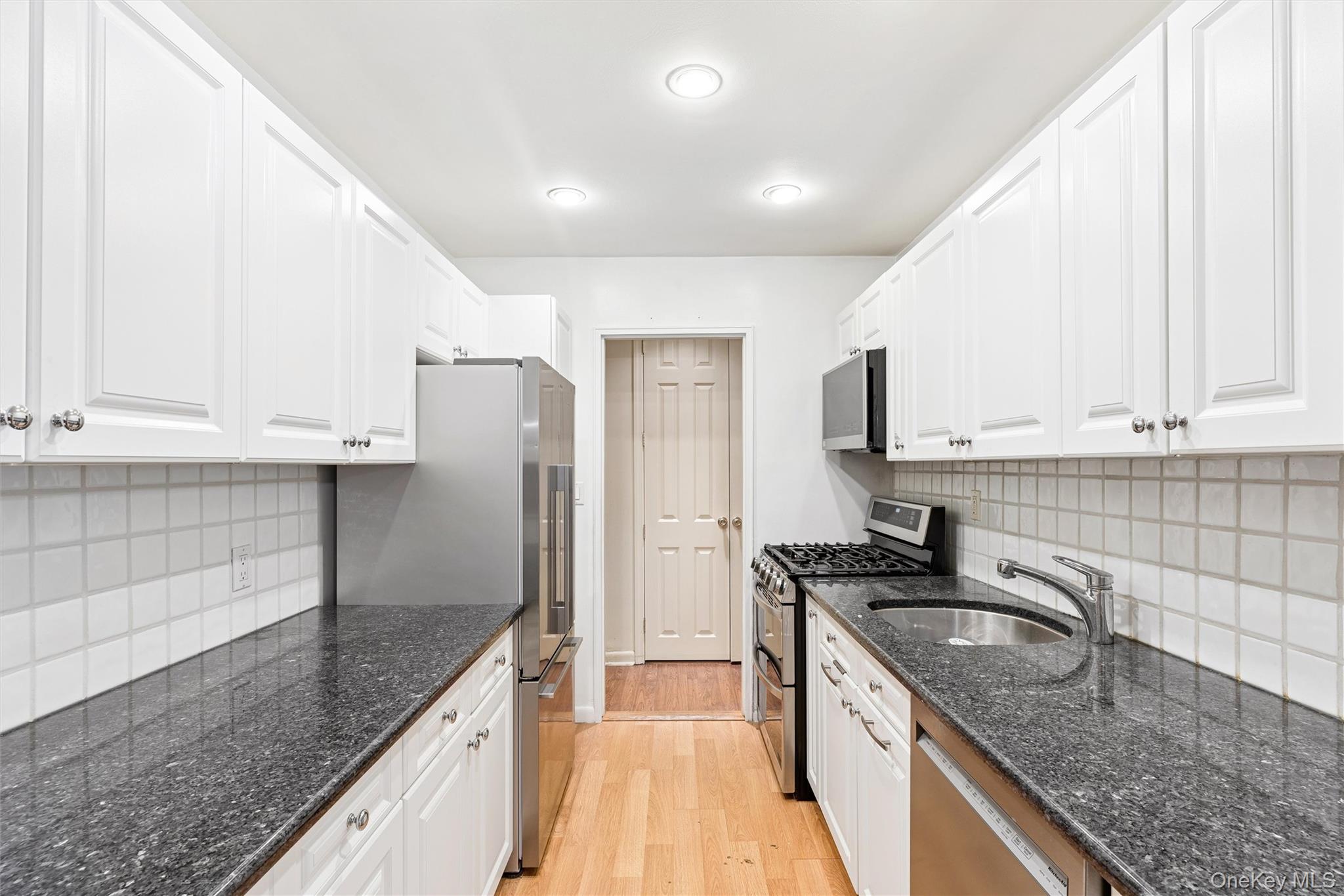 40 Stoner Avenue Unit: 1R